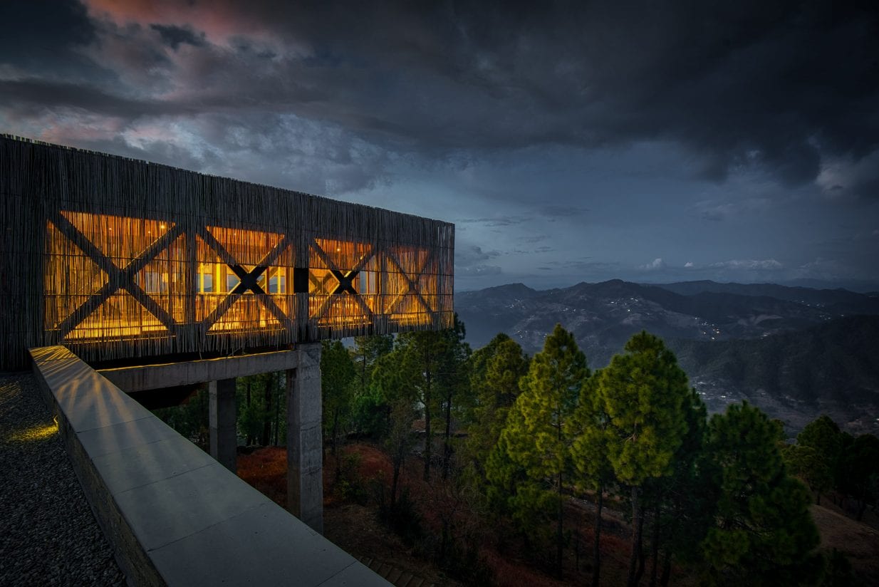 SriLanka-based architects Pradeep Kodikara and Jineshi Samaraweera Creates an Architectural firm - Scale Magazine