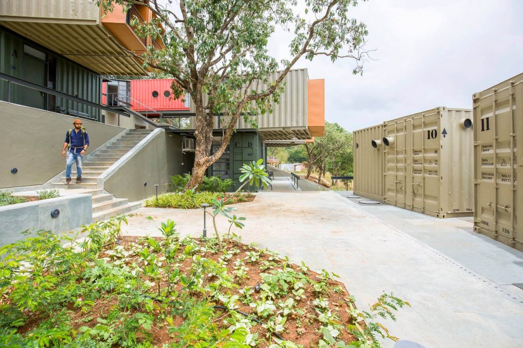 Backpackers Hostel designed by Madhav Joshi & Associates - Scale Magazine