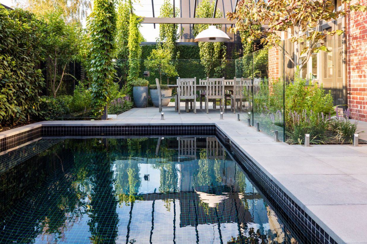 Ian Barker Gardens - Scale Magazine