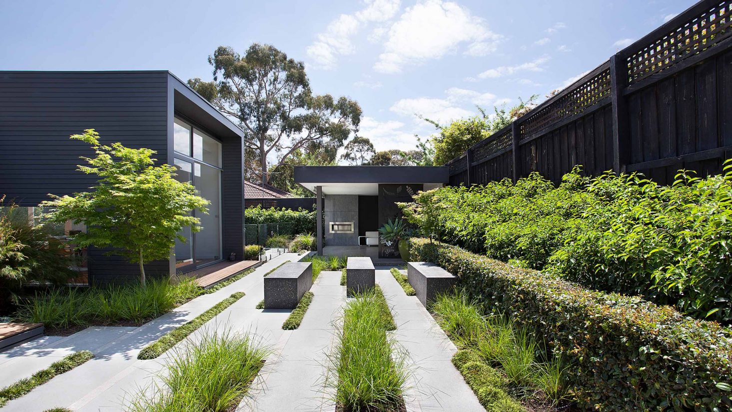 Ian Barker Gardens - Scale Magazine