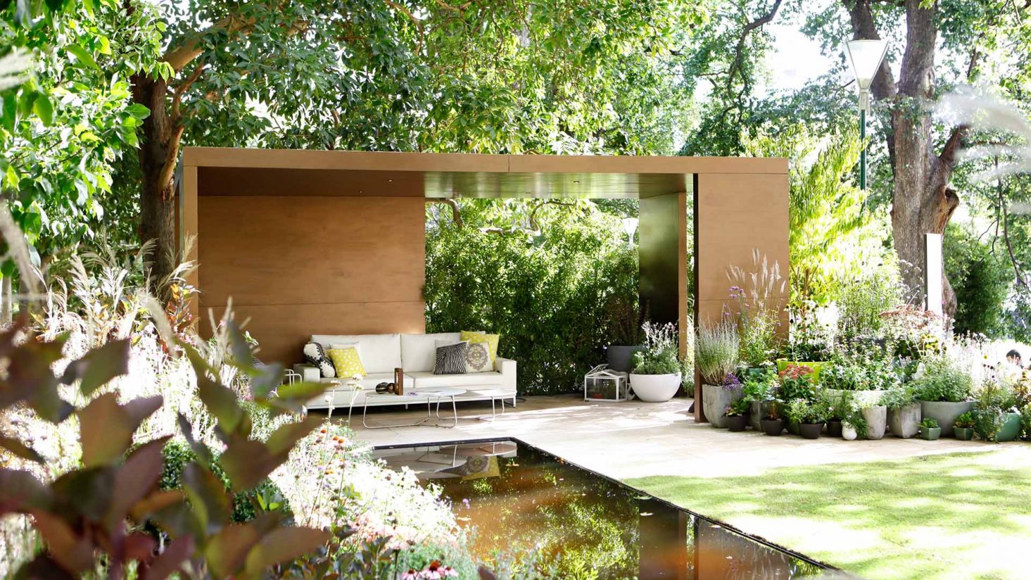 Ian Barker Gardens - Scale Magazine