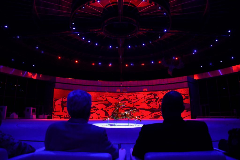 Dancing horses in crystal glass set to the tune of traditional song of horsemanship - Scale Magazine