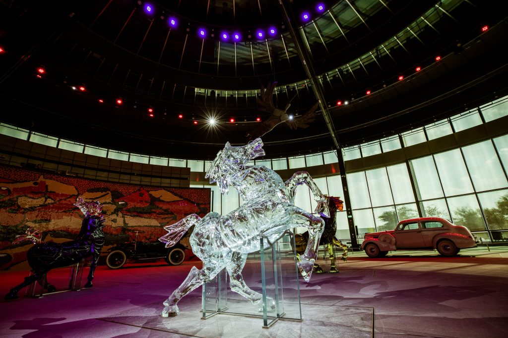 Dancing horses in crystal glass set to the tune of traditional song of horsemanship - Scale Magazine