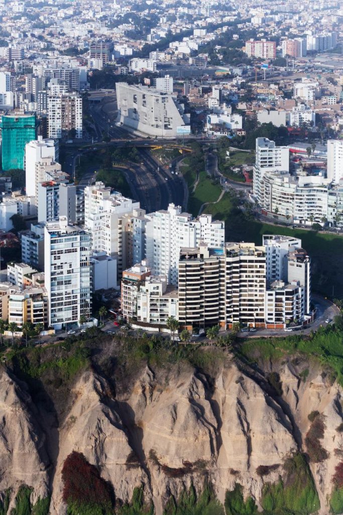 University Campus UTEC Lima (Lima, Peru 2015) - Scale Magazine