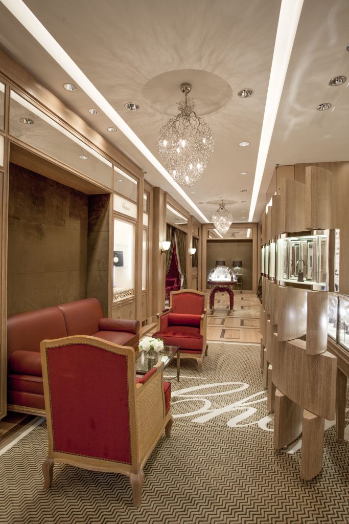 brandvanegmond_hollywood_conical_chopard_kuwait - Scale Magazine